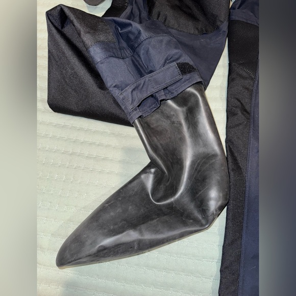 Scandia Gul code zero stretch Drysuit. NWT Size L black/red - Picture 9 of 16